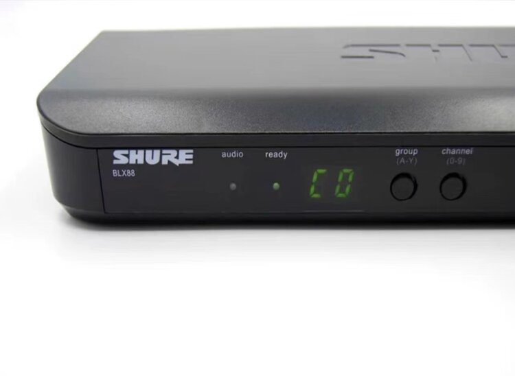 Радиомикрофоны shure BLX 88